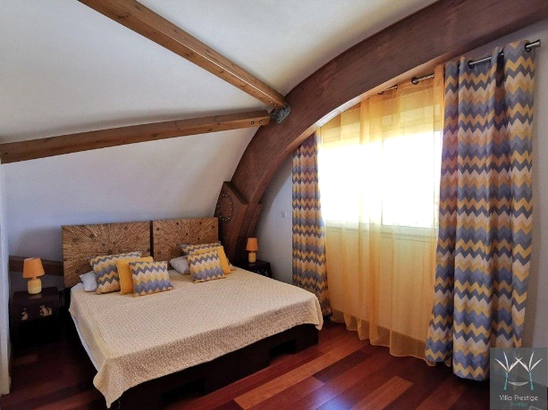 maison six